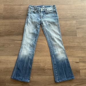 7 For All Mankind Women’s Size 25 Med to Dark Wash
